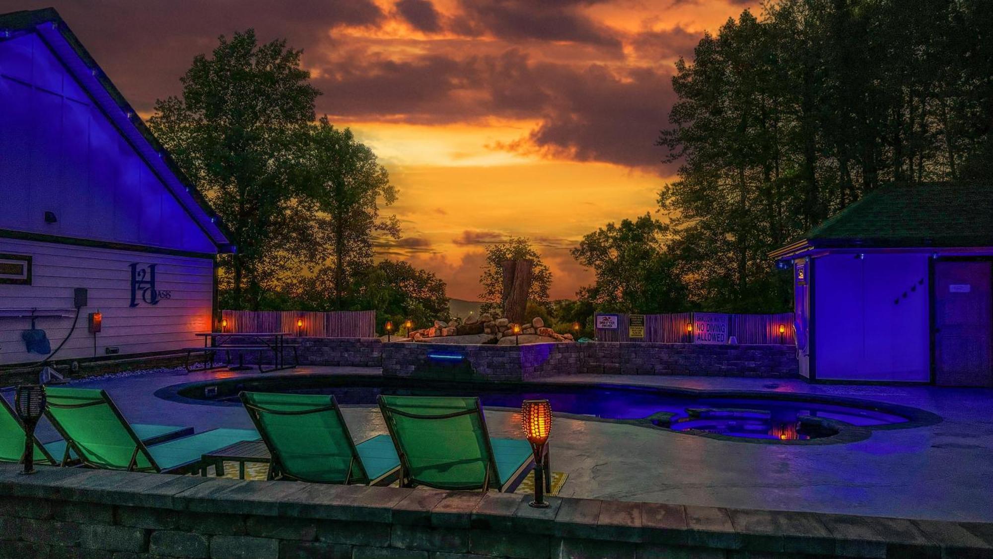 H2Oasis Incredible Pool Retreat With Mountains Views! Villa Sevierville Bagian luar foto